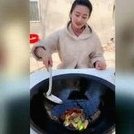 刘亦菲微博风波引热议，娱乐圈幕后故事曝光引发多方讨论